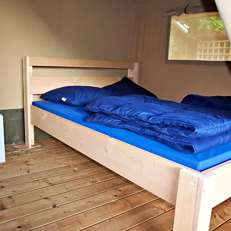 La Colline Luxe tent